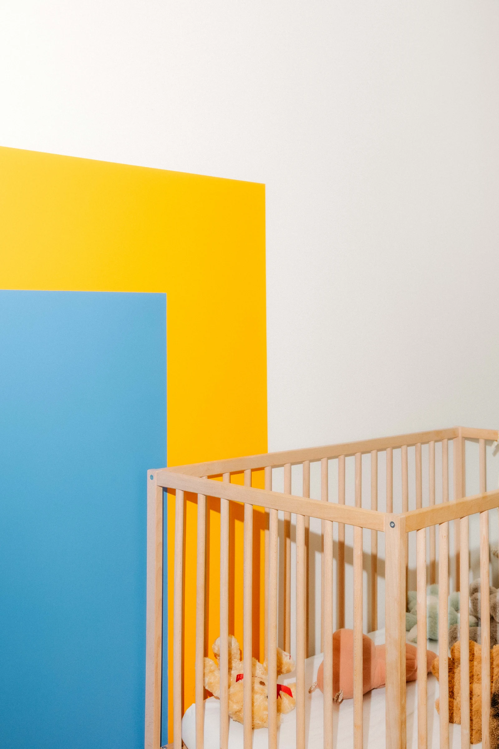 Rooms of Neighbours — Ghislaine Leung